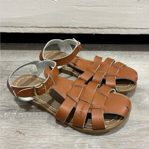 Salt Water Sharks Women’s Size 6